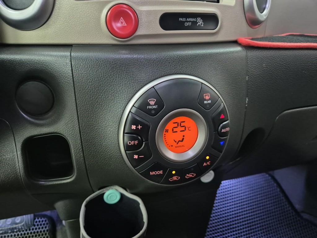 Nissan Cube - Vista 10