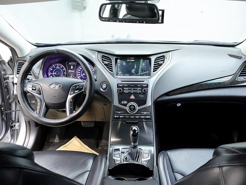 HYUNDAI Grandeur - Vista 9
