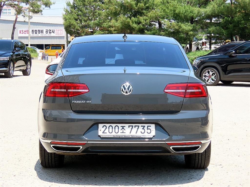 Volkswagen Passat - Vista 4