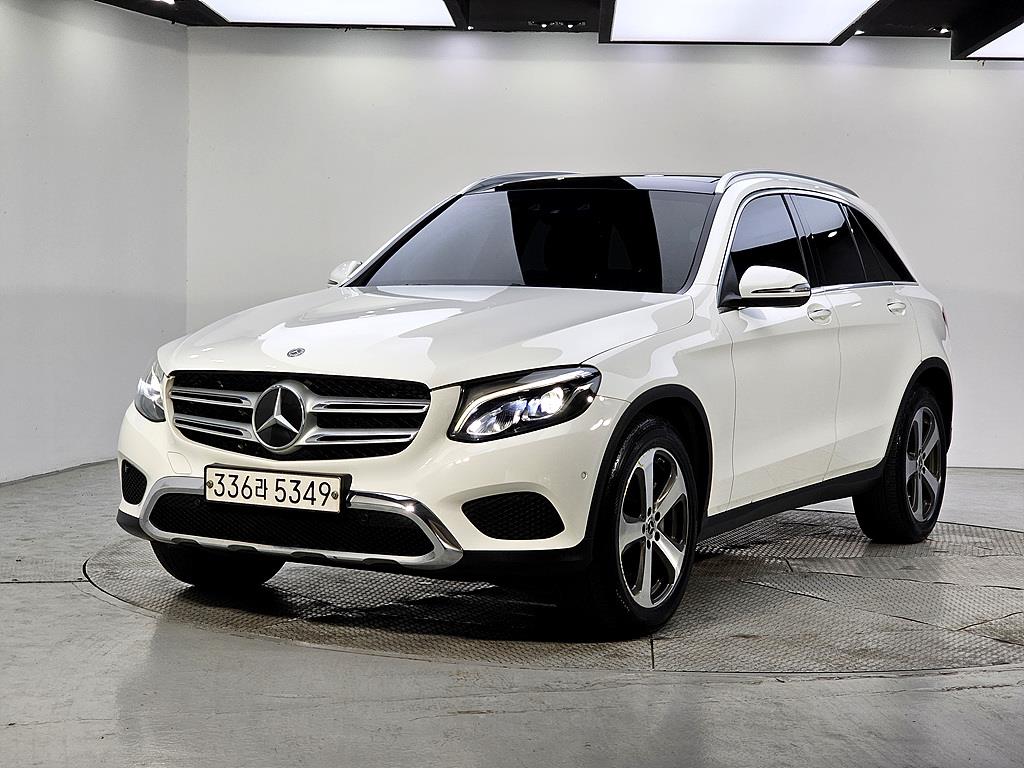 Mercedes Benz GLC Class 2017 Blanco - Importación desde Corea - HF Imports Iquique - Foto 1