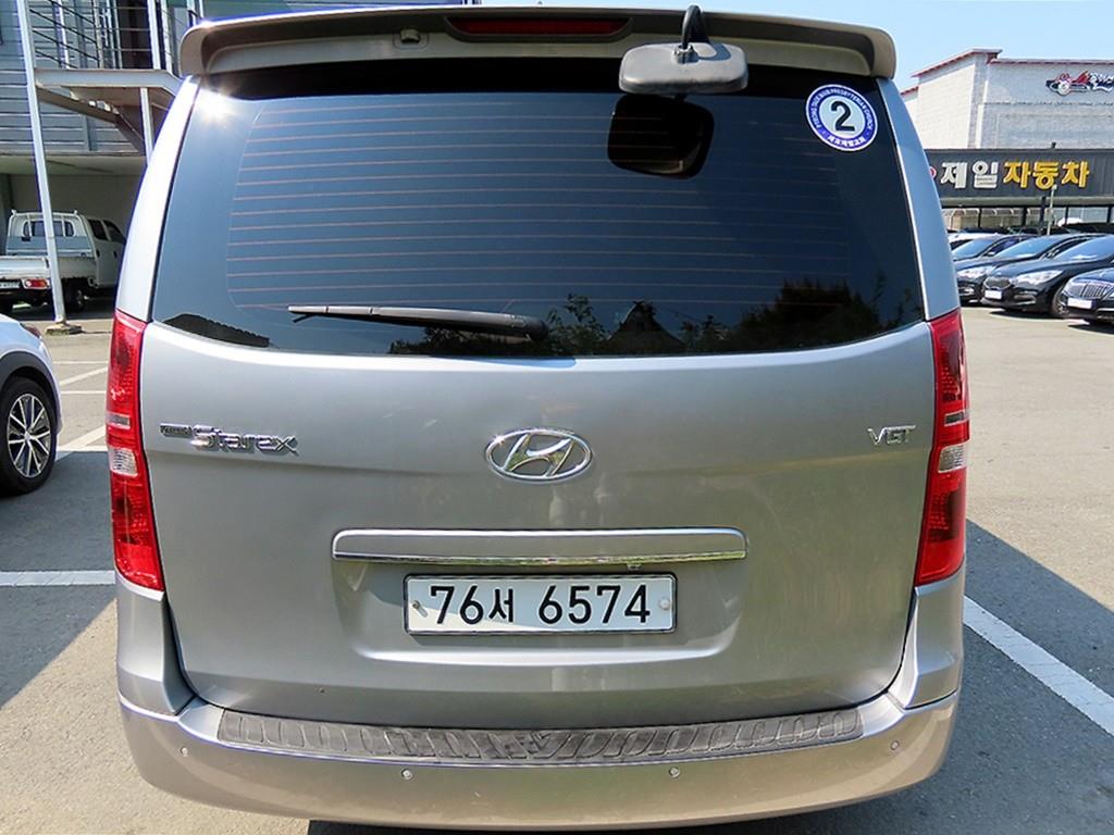 HYUNDAI Starex - Vista 4