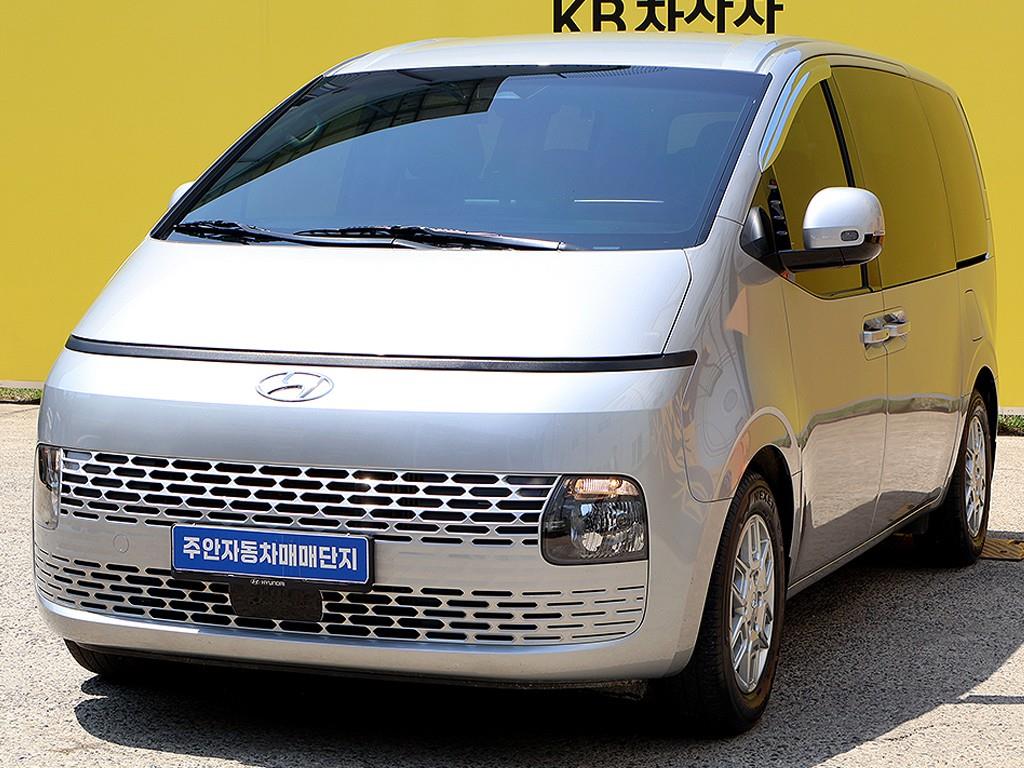 HYUNDAI Staria - Vista 3
