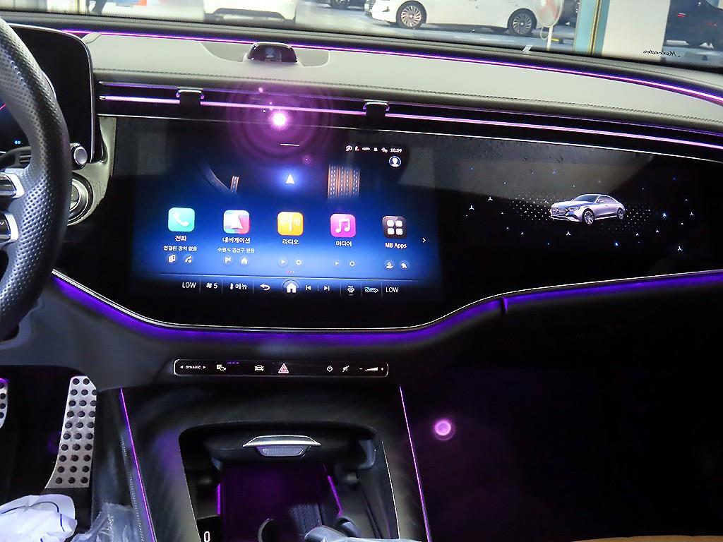 Mercedes Benz E class - Vista 11