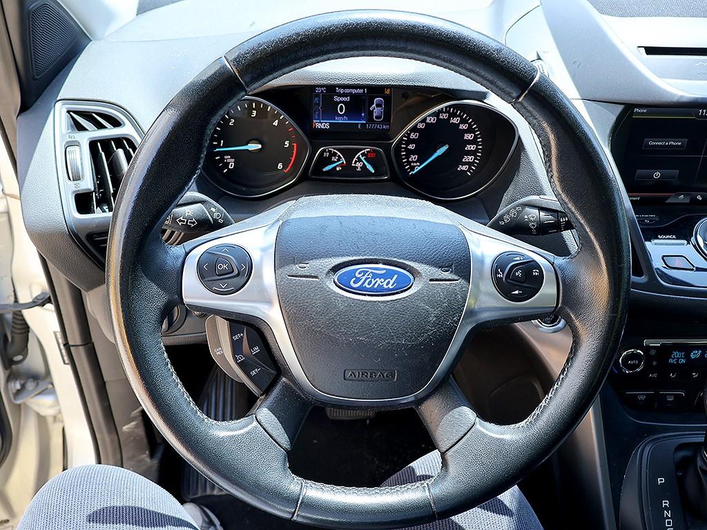 Ford Kuga 2016 Gris - Importación desde Corea - HF Imports Iquique - Foto 8