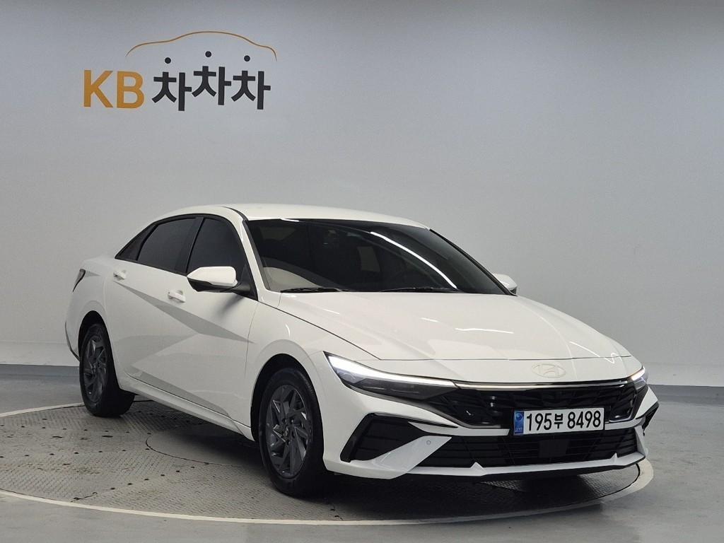 HYUNDAI Avante - Vista 4