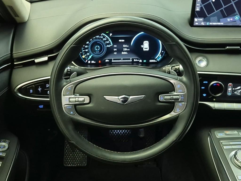 Genesis GV70 - Vista 9