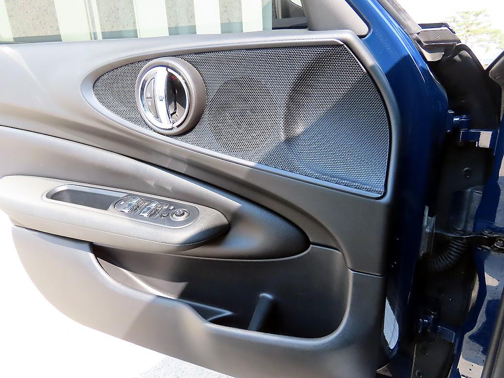 Mini Clubman - Vista 11