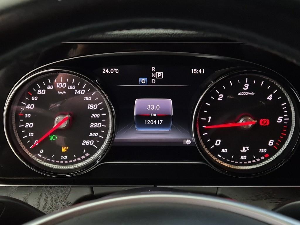 Mercedes Benz E class - Vista 6