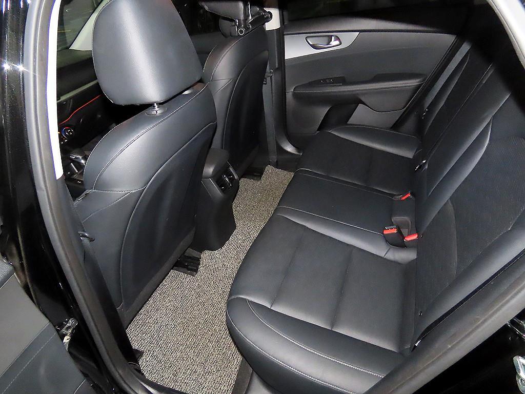 KIA K3 - Vista 7