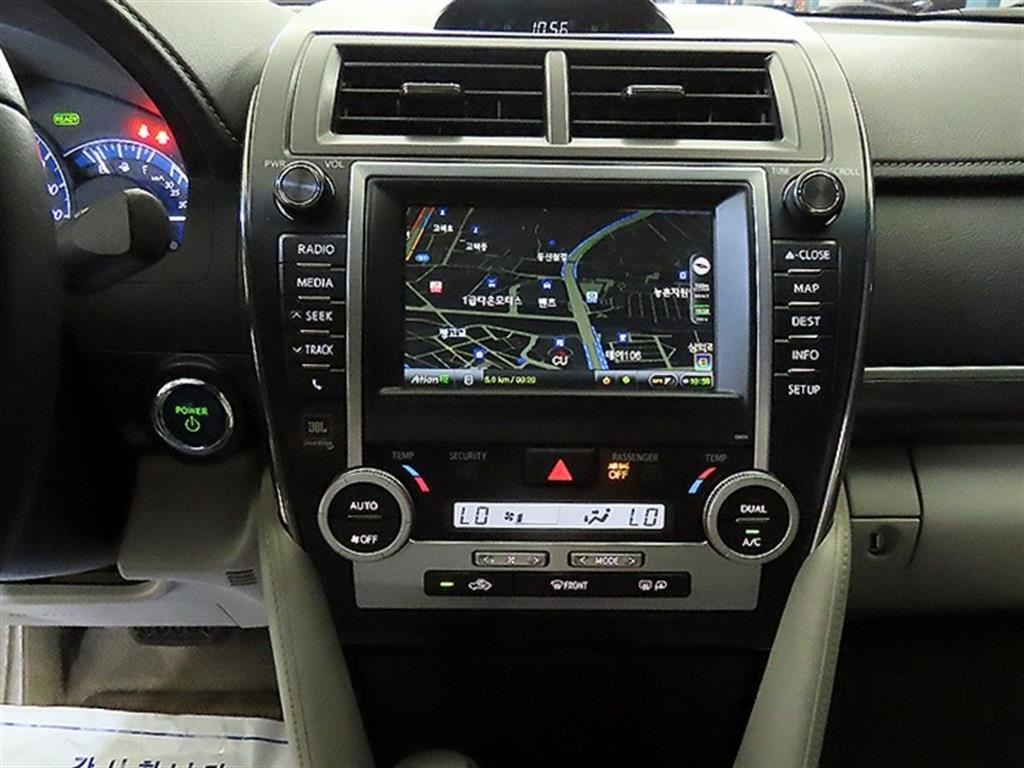 Toyota Camry - Vista 11