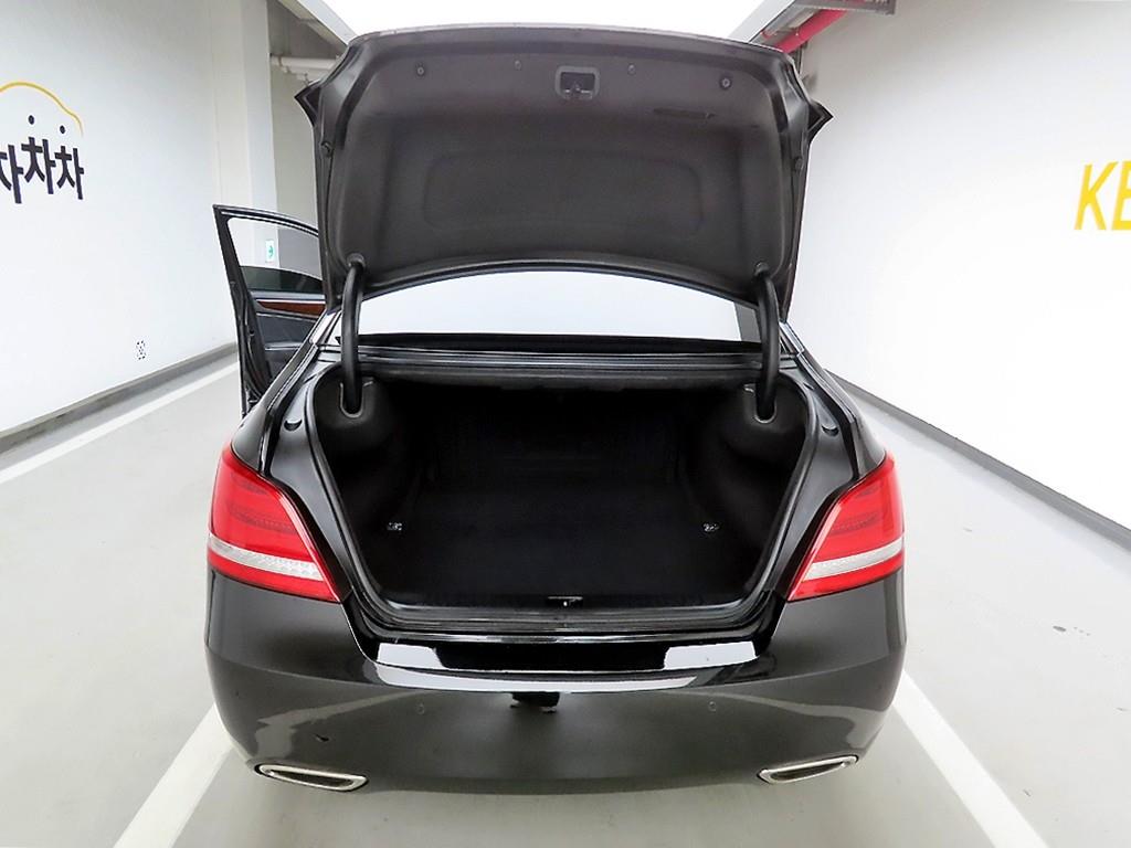 HYUNDAI Equus - Vista 5