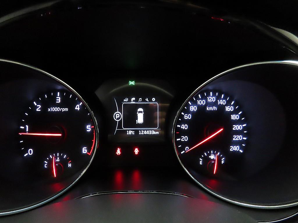 KIA Carnival - Vista 6