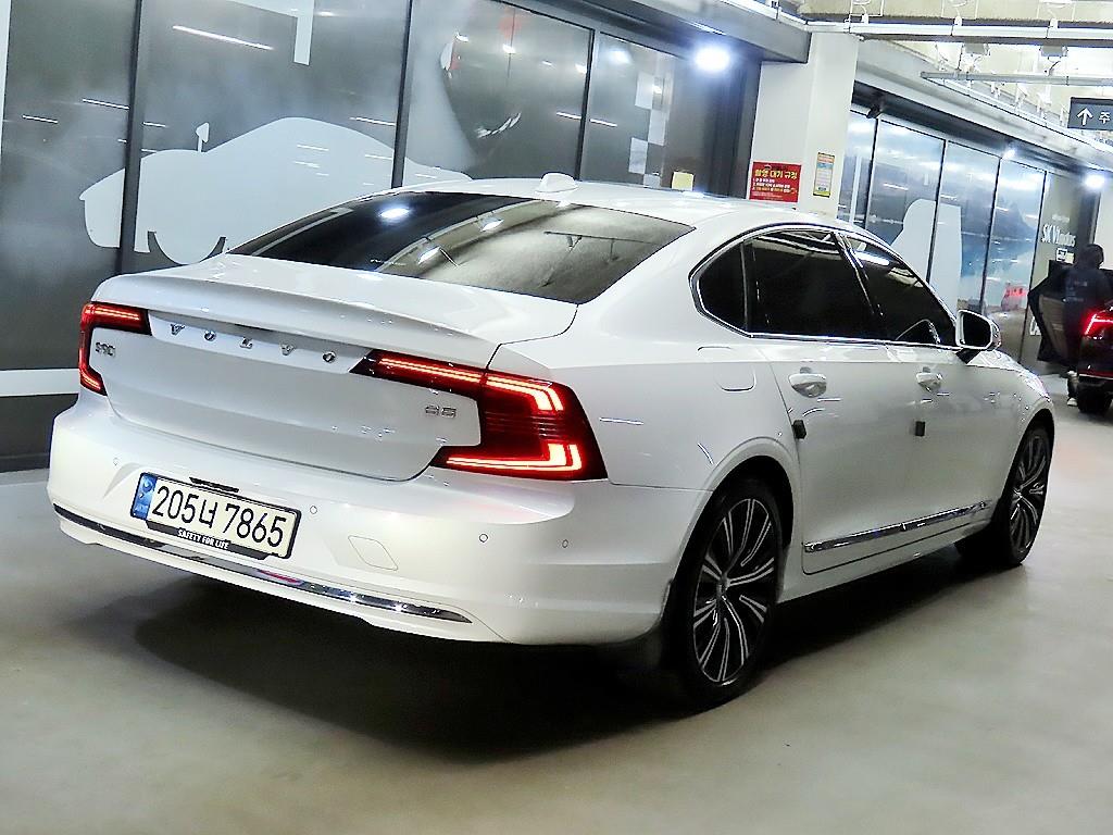 Volvo S90 - Vista 4