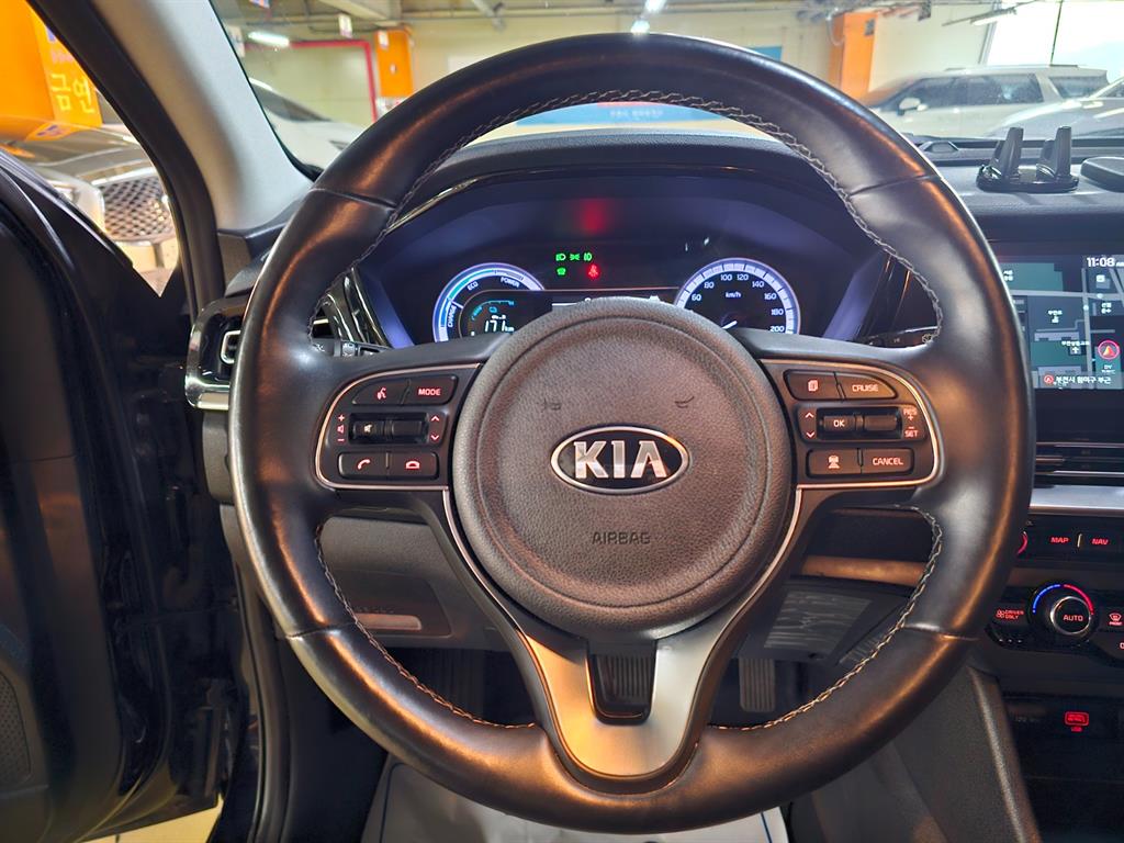 KIA Niro - Vista 8