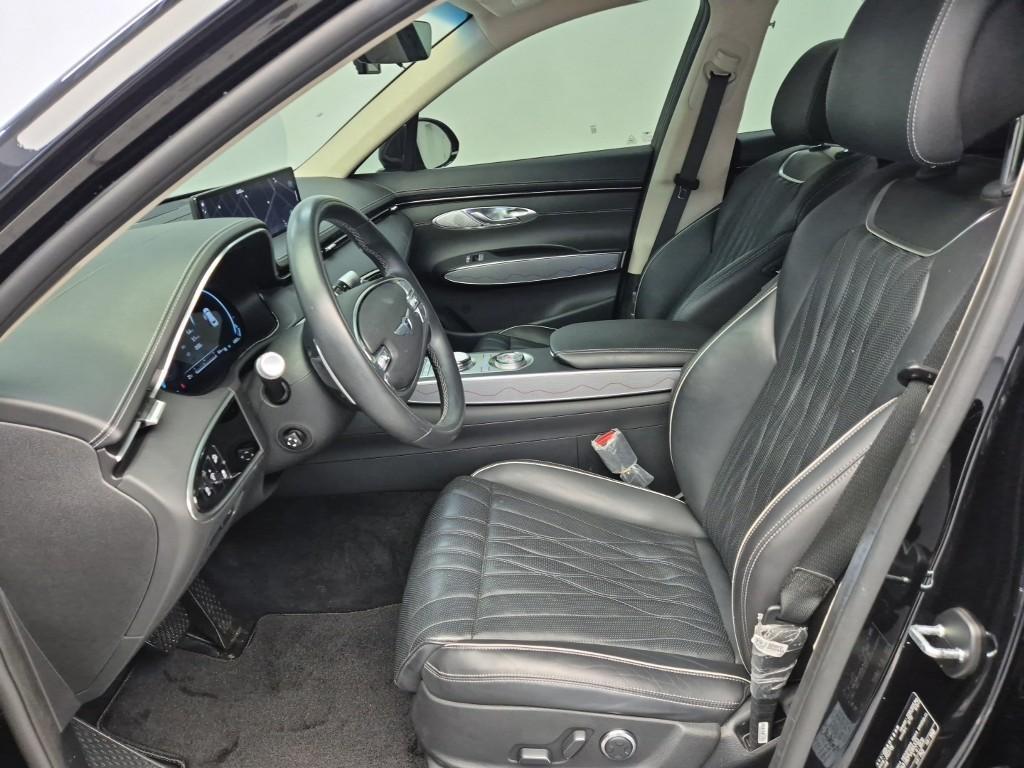 Genesis GV70 - Vista 11