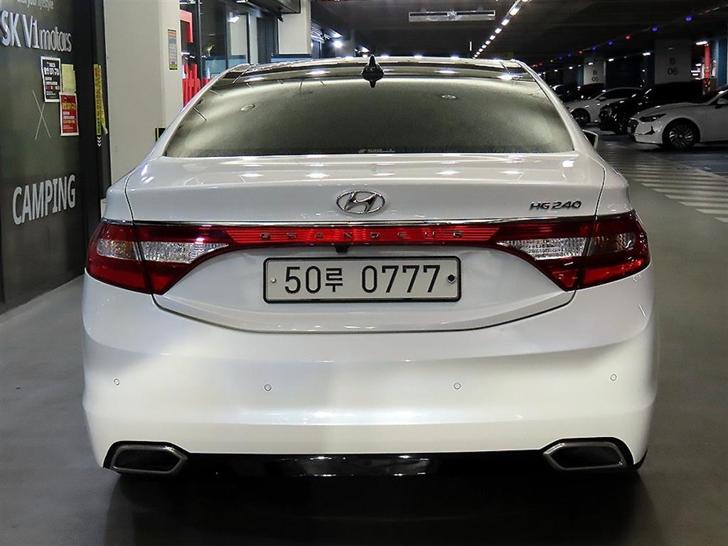 HYUNDAI Grandeur - Vista 5