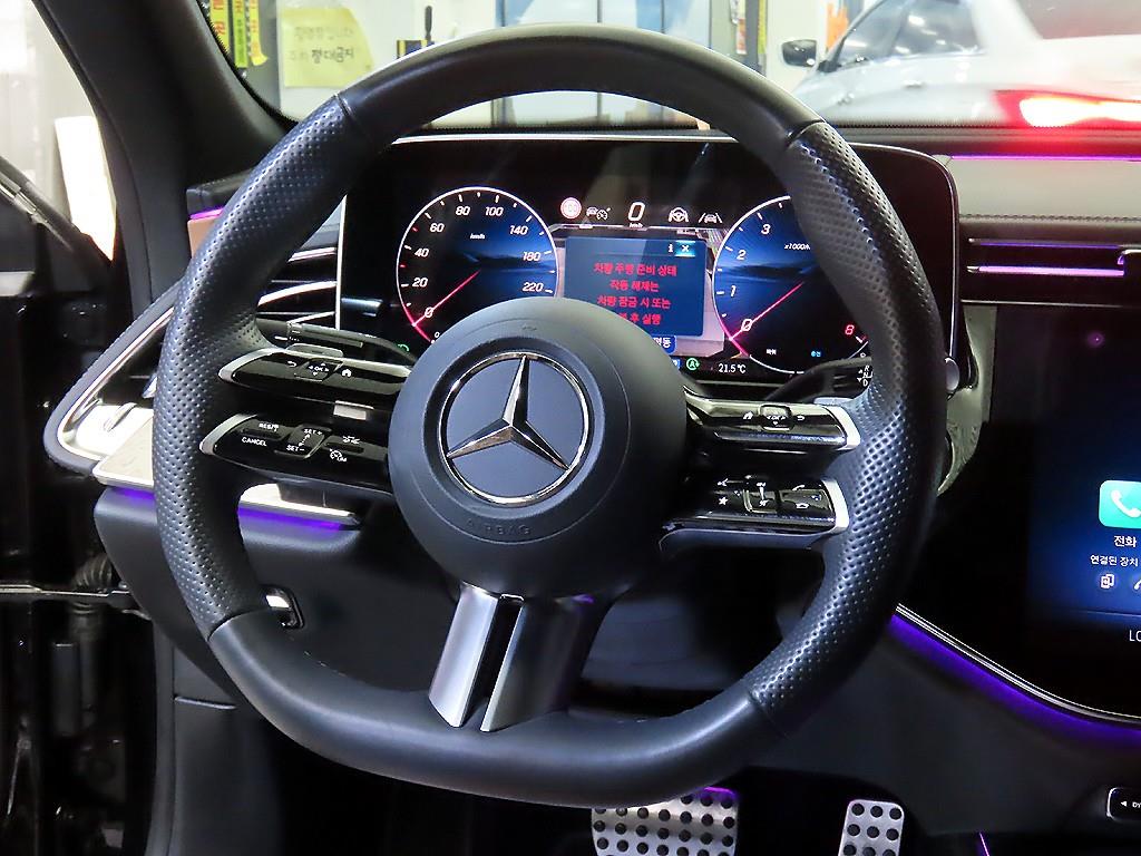 Mercedes Benz E class - Vista 8