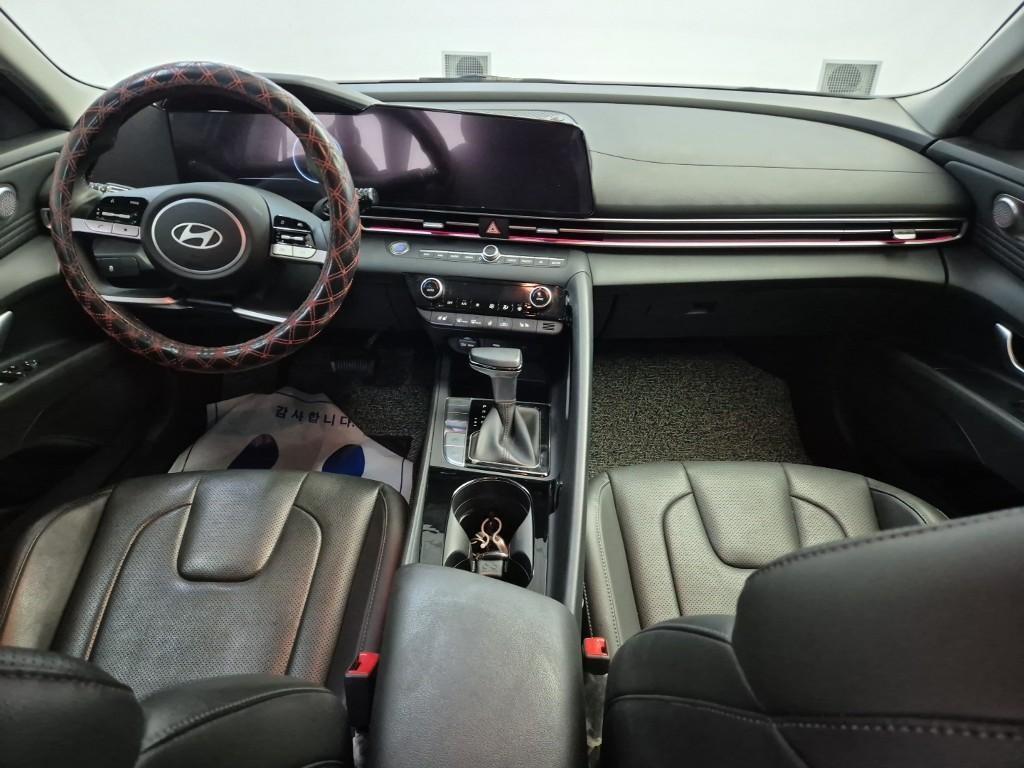 HYUNDAI Avante - Vista 7