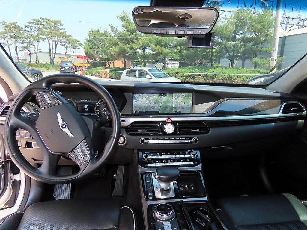 Genesis EQ900 - Vista 6
