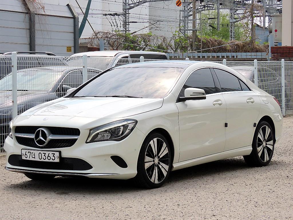 Mercedes Benz CLA Class - Vista 2