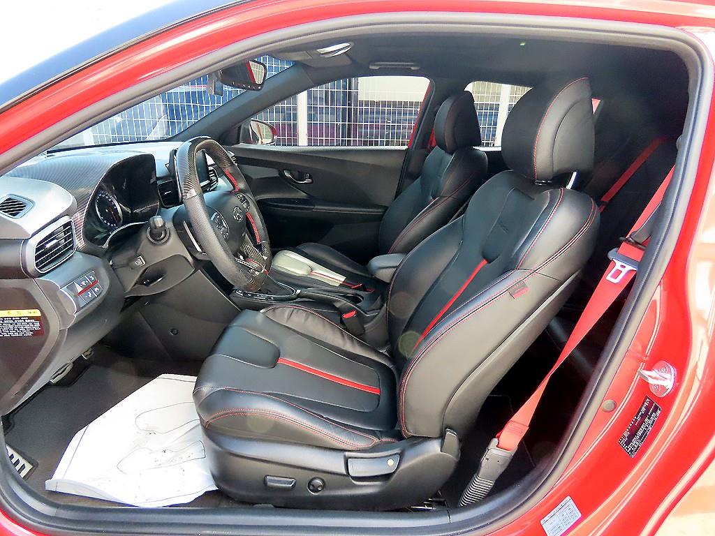 HYUNDAI Veloster - Vista 5