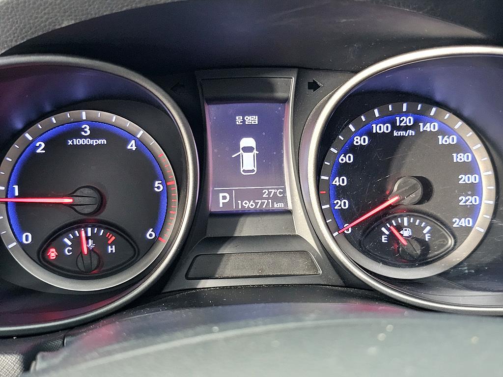 HYUNDAI Santa Fe - Vista 7