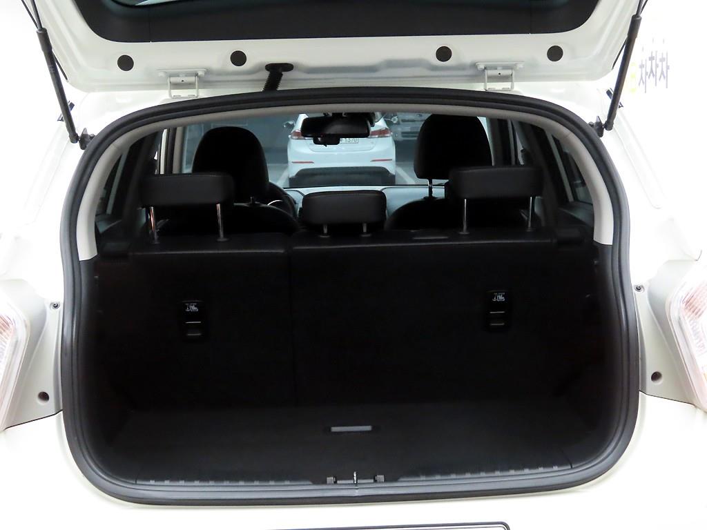 Ssangyong Tivoli - Vista 5