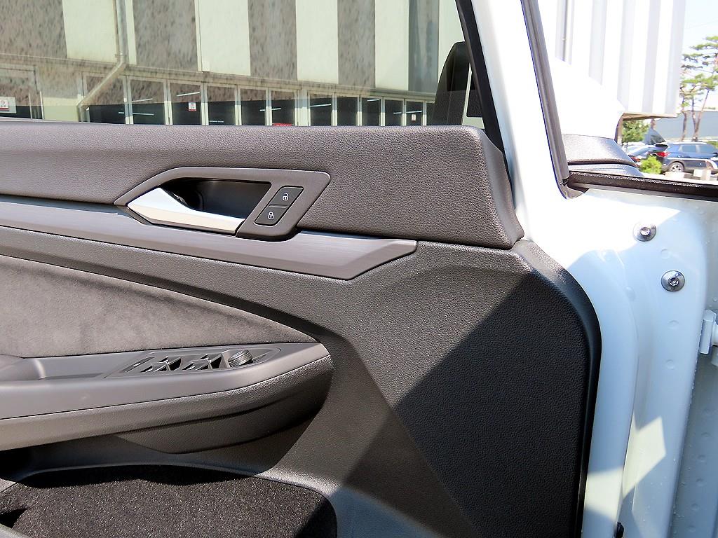 Volkswagen Golf - Vista 12