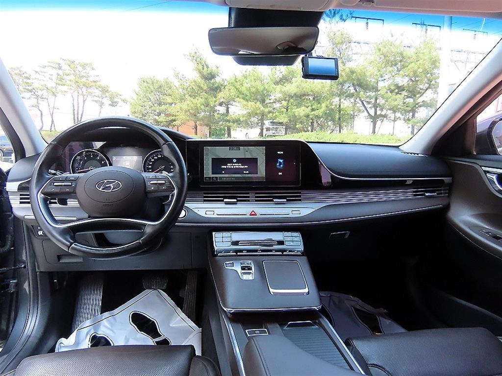 HYUNDAI Grandeur - Vista 7