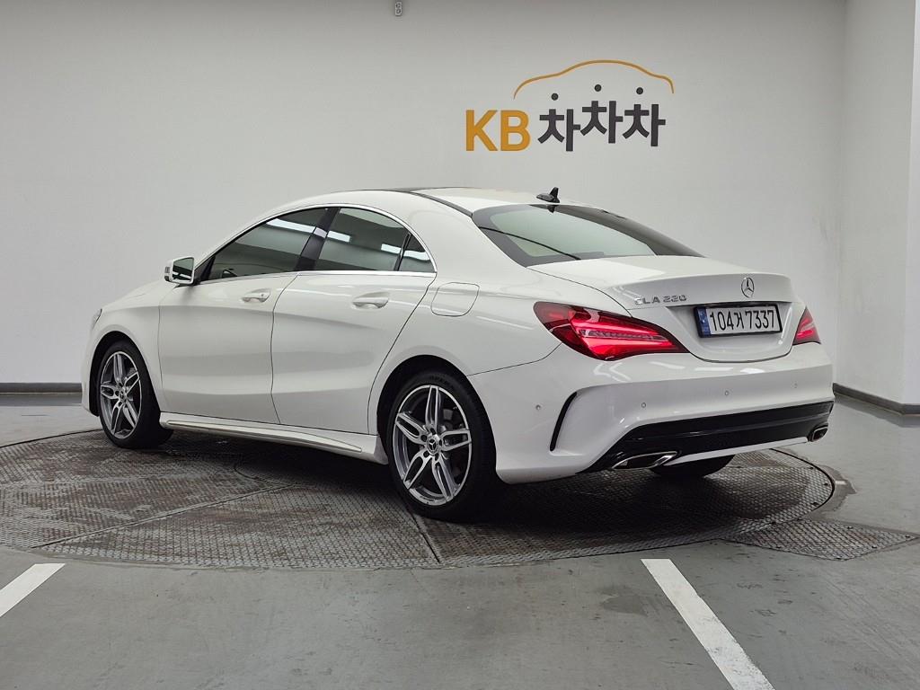Mercedes Benz CLA Class - Vista 3