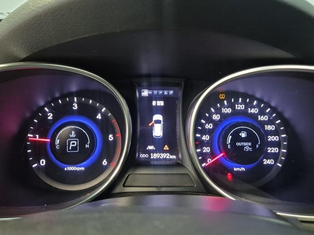 HYUNDAI Santa Fe - Vista 6