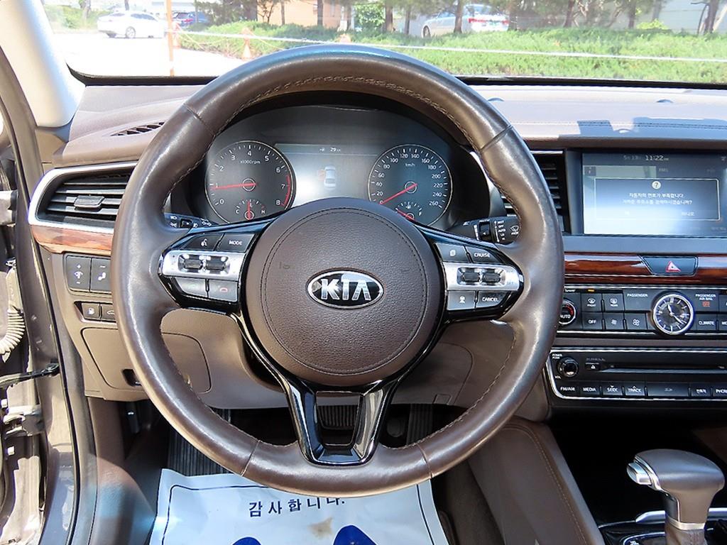 KIA K7 - Vista 8
