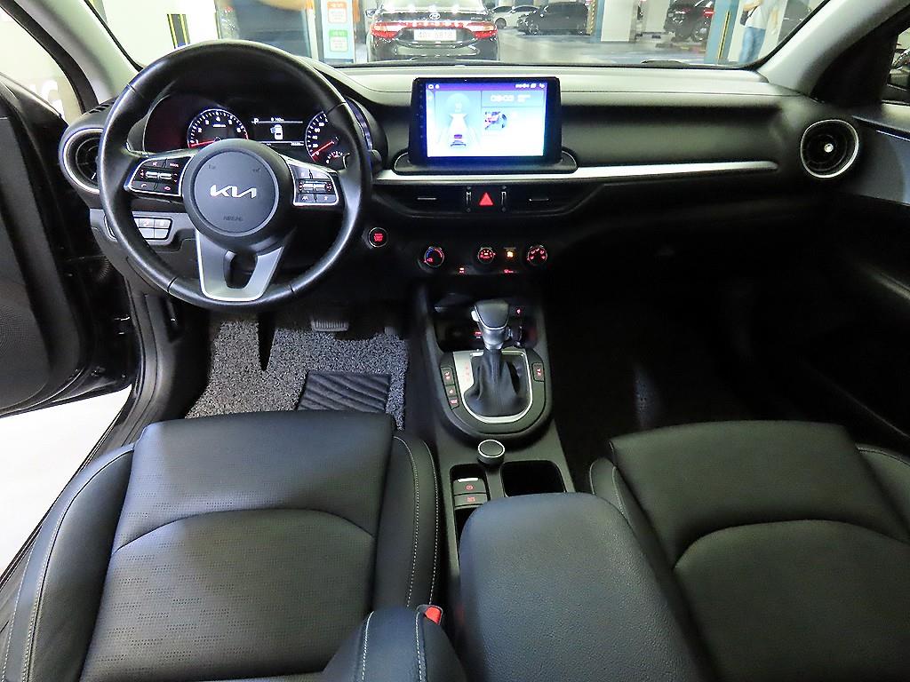KIA K3 - Vista 10