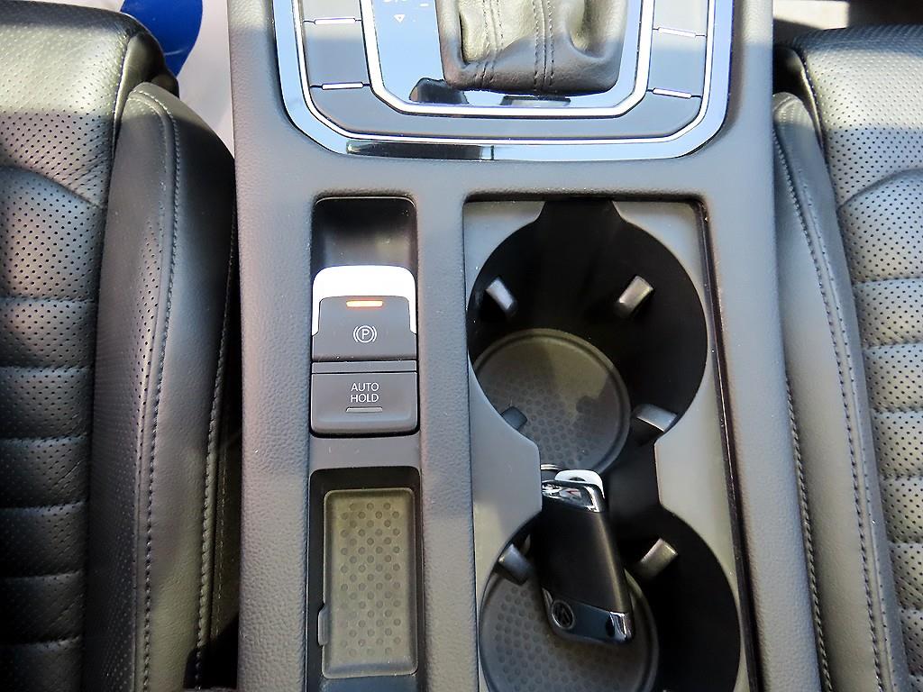 Volkswagen Passat 2018 Gris - Importación desde Corea - HF Imports Iquique - Foto 13