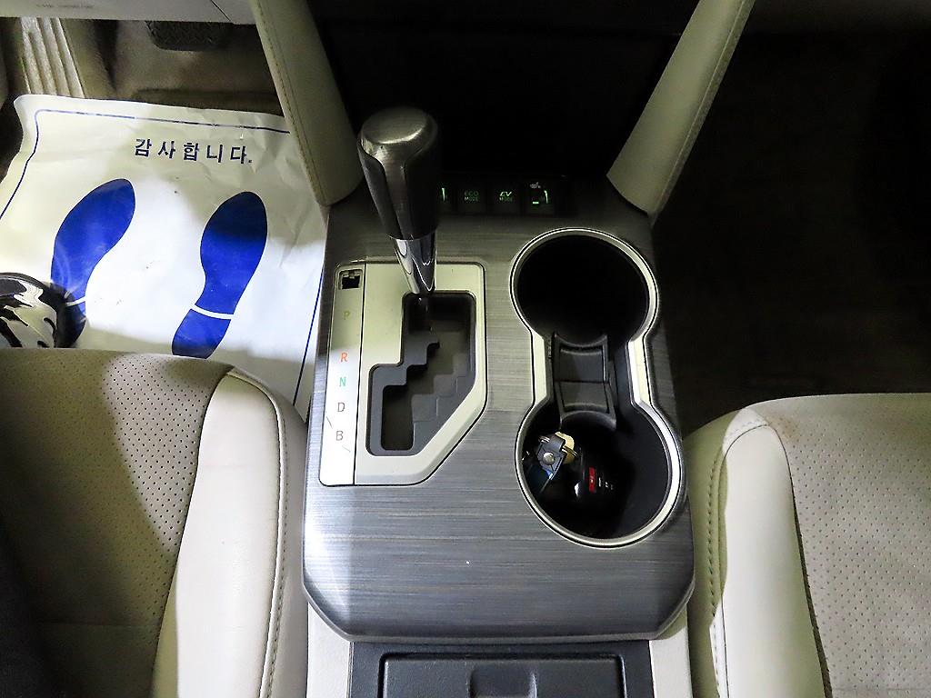 Toyota Camry - Vista 12