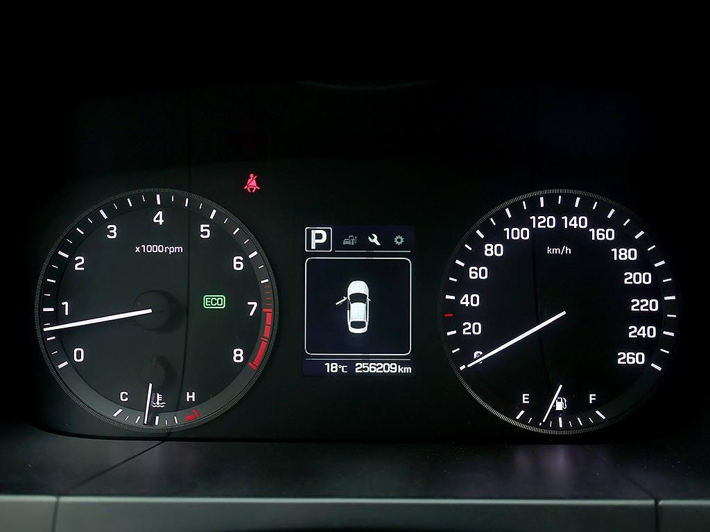 HYUNDAI Sonata - Vista 11