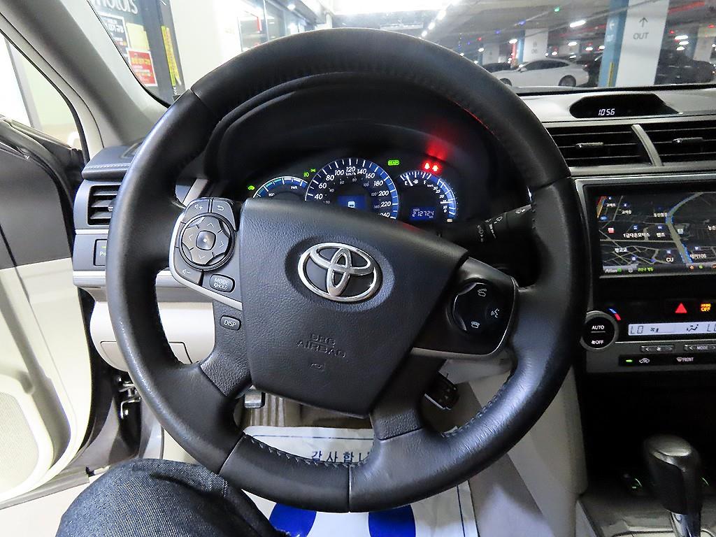 Toyota Camry - Vista 8