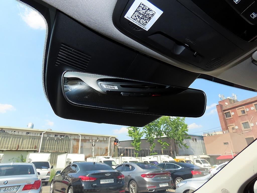 KIA Carnival - Vista 12