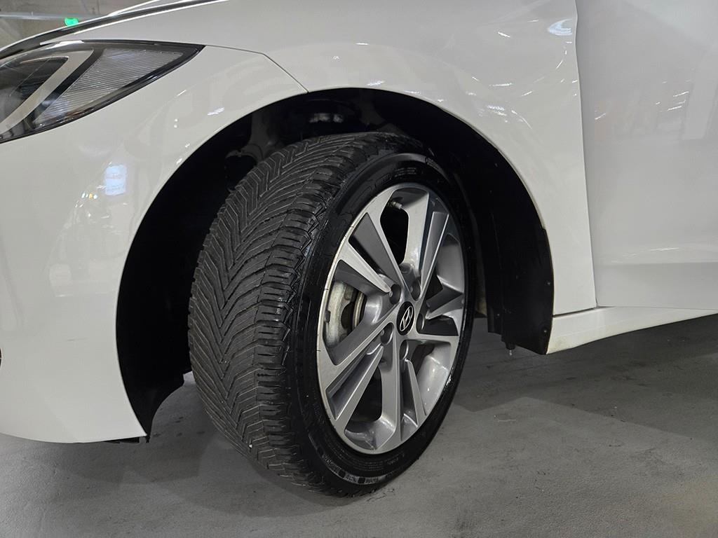 HYUNDAI Avante 2018 Blanco - Importación desde Corea - HF Imports Iquique - Foto 20