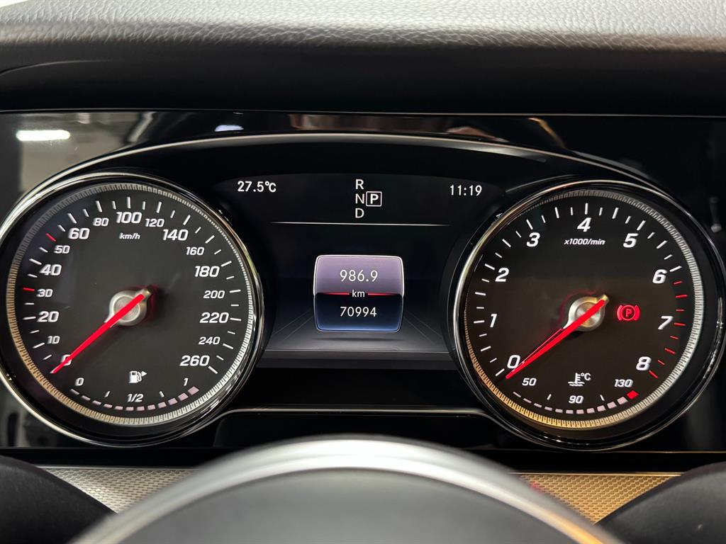 Mercedes Benz E class - Vista 5
