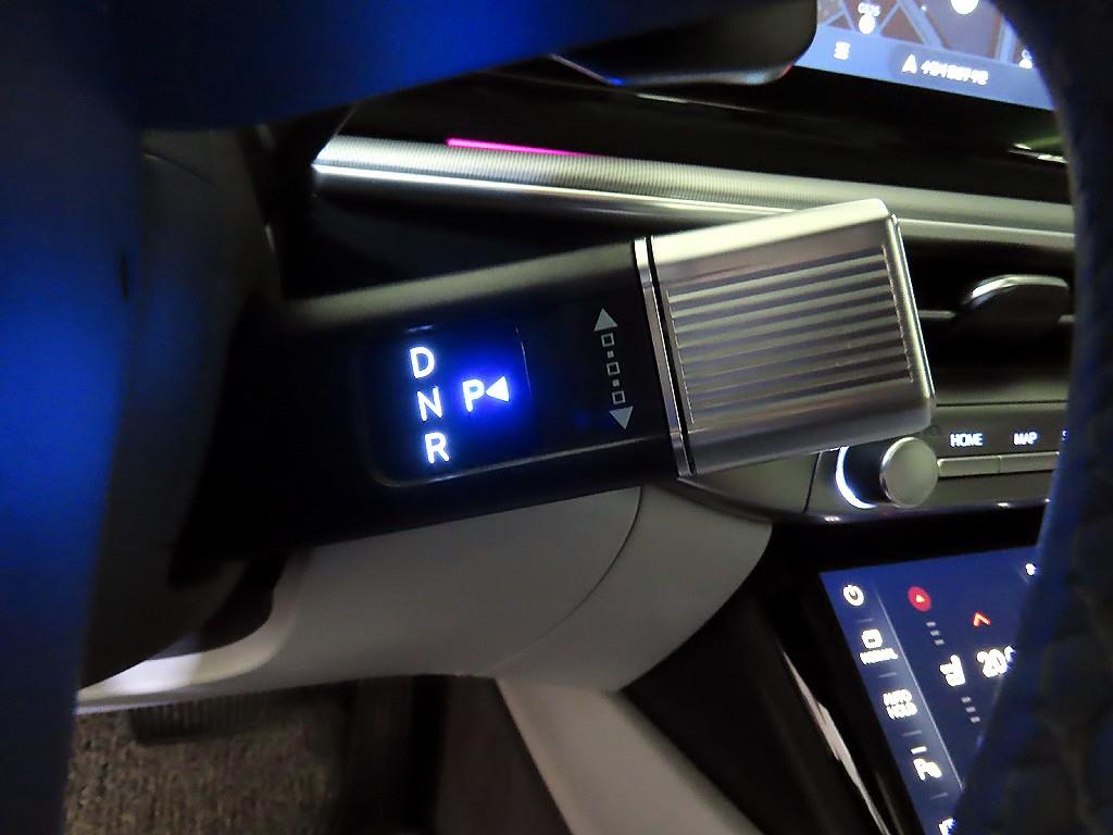 HYUNDAI Grandeur - Vista 12