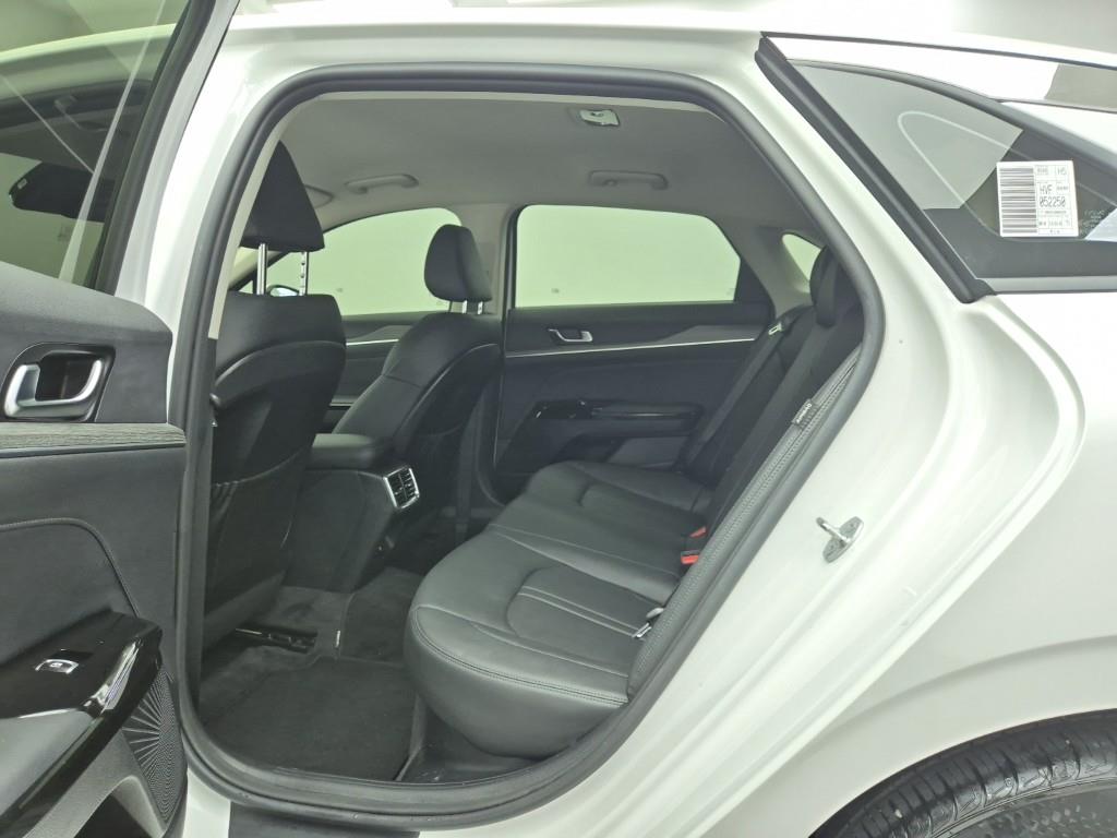 KIA K5 - Vista 12