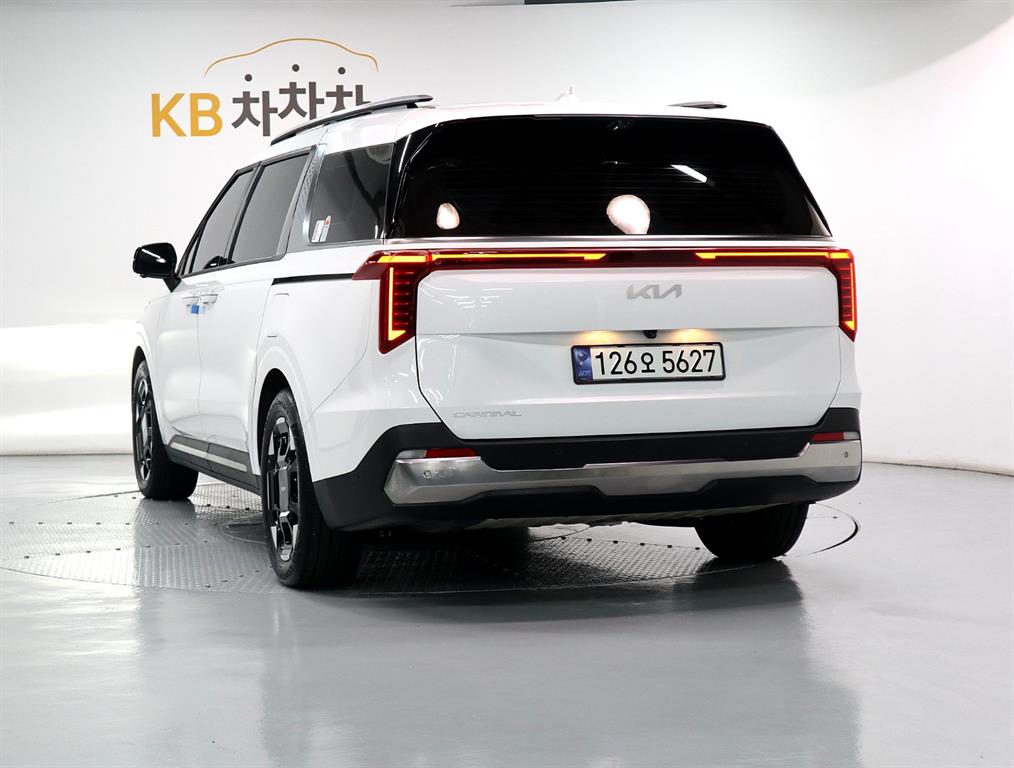 KIA Carnival - Vista 4