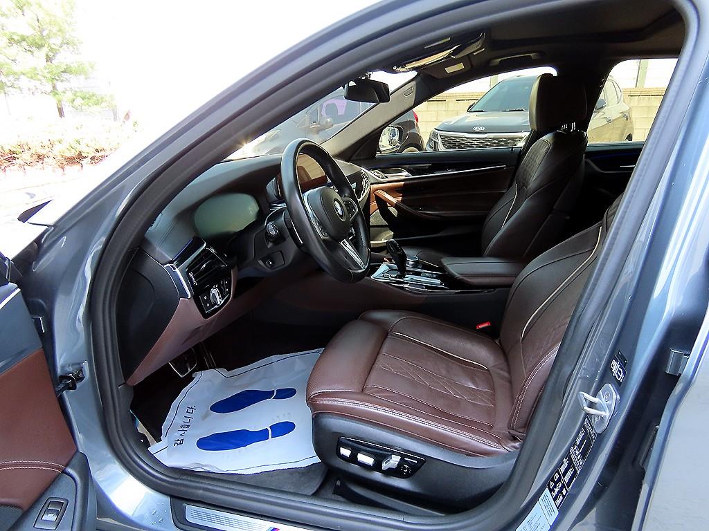 BMW 5 Series - Vista 5