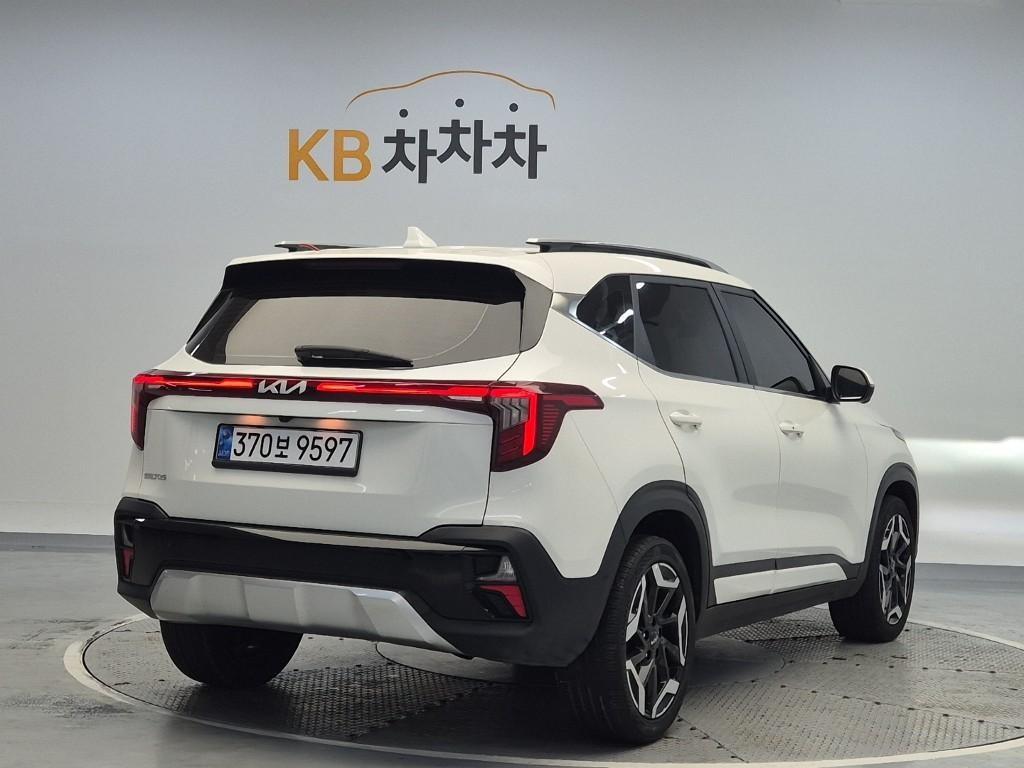 KIA Seltos - Vista 3