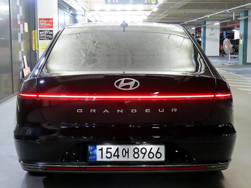 HYUNDAI Grandeur - Vista 5