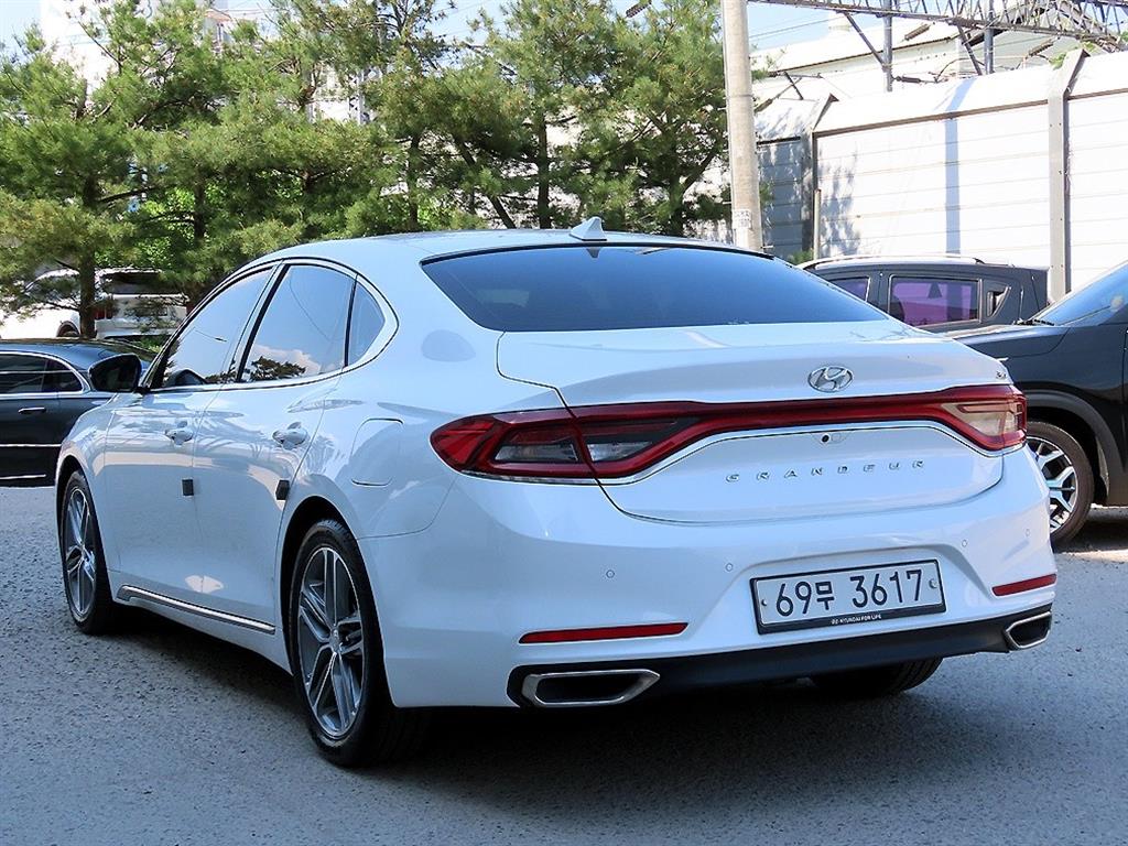 HYUNDAI Grandeur - Vista 3