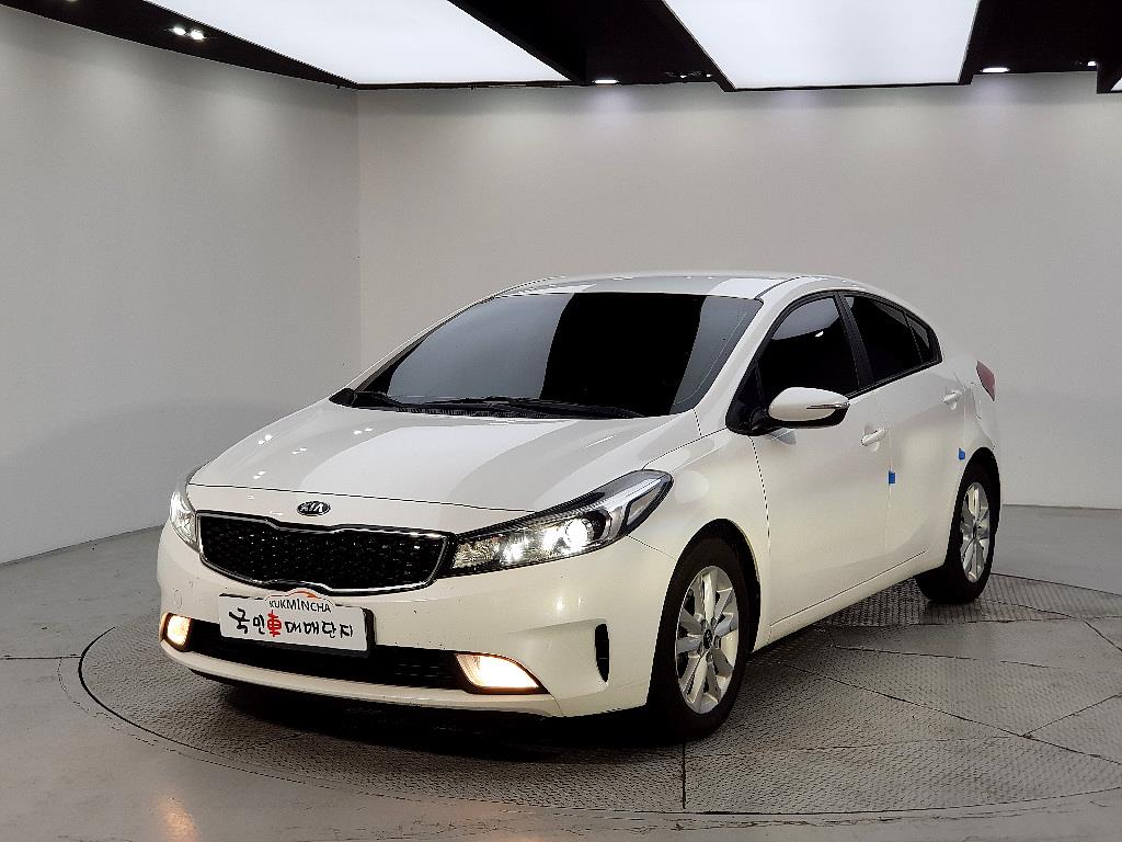KIA K3 2016 Blanco - Importación desde Corea - HF Imports Iquique - Foto 1