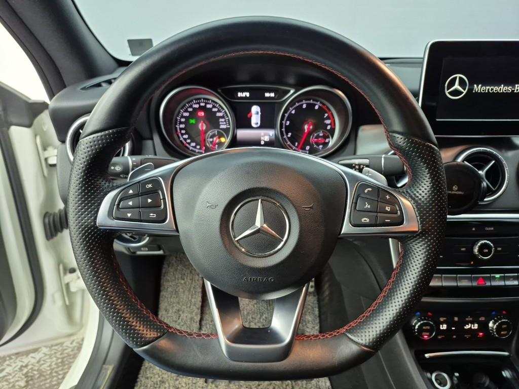 Mercedes Benz CLA Class - Vista 9
