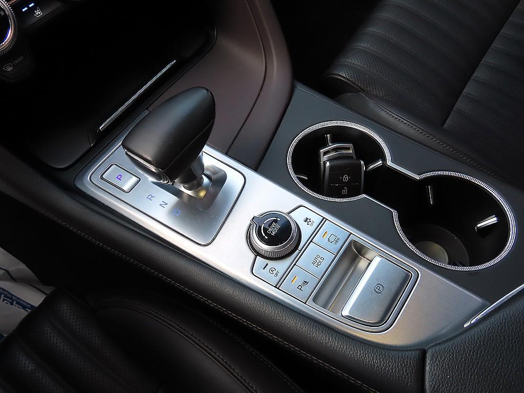 Genesis G70 - Vista 11